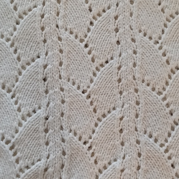 VINTAGE KNIT Beautiful cream elbow sleeve sweater knit top size petite small EUC - Picture 2 of 7